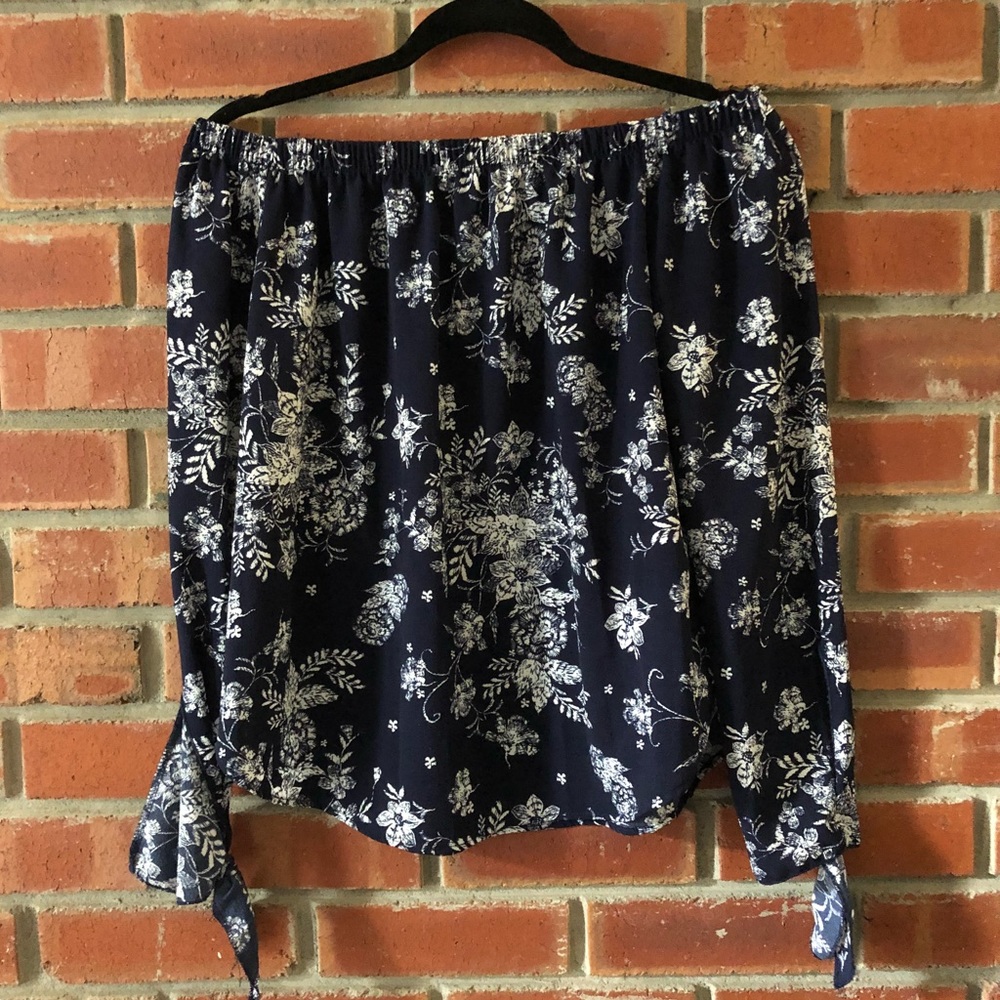 One Clothing off the shoulder blouse